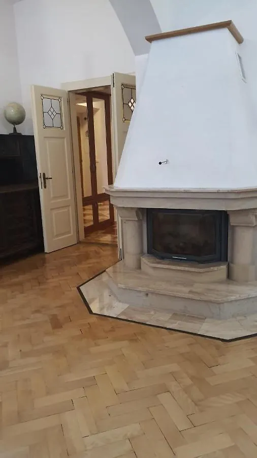 Palace View: Luxury Shared Apartment with VR Experience Prague Guest house