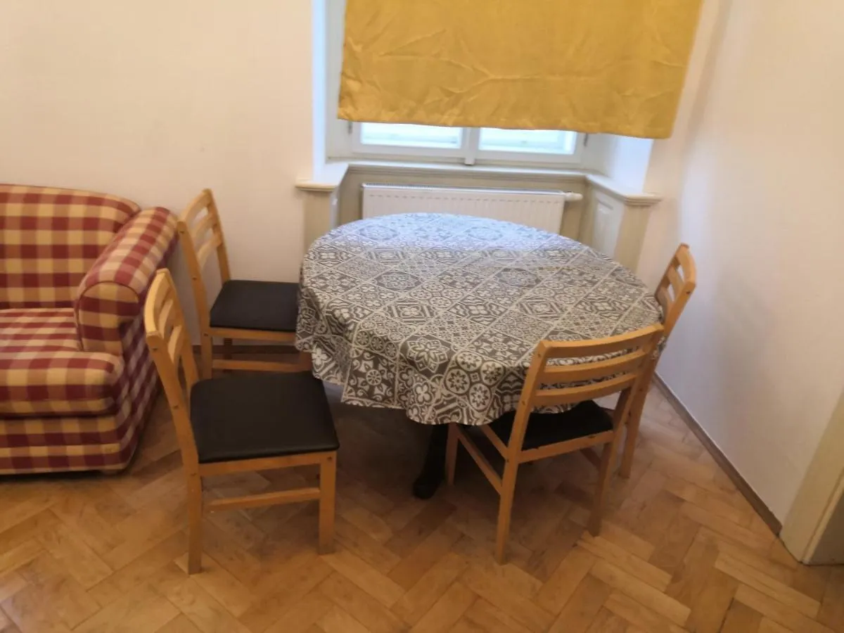 Palace View: Luxury Shared Apartment with VR Experience Prague Czech Republic