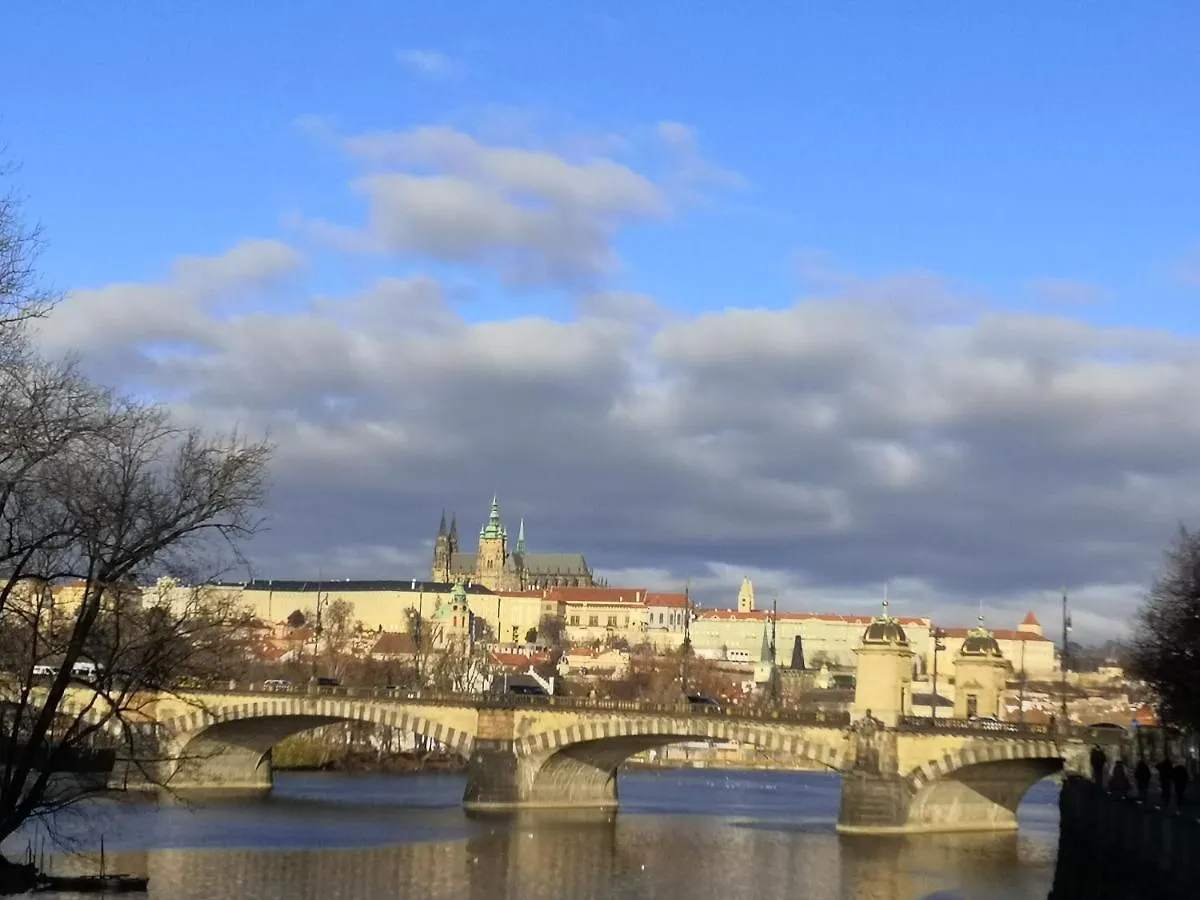 Palace View: Luxury Shared Apartment with VR Experience Prague 0*,